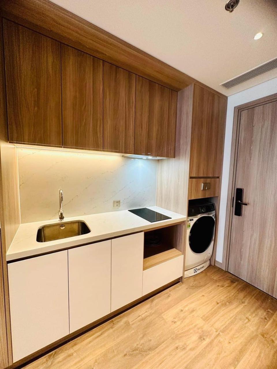 Luxury Waterfront A La Carte Residence