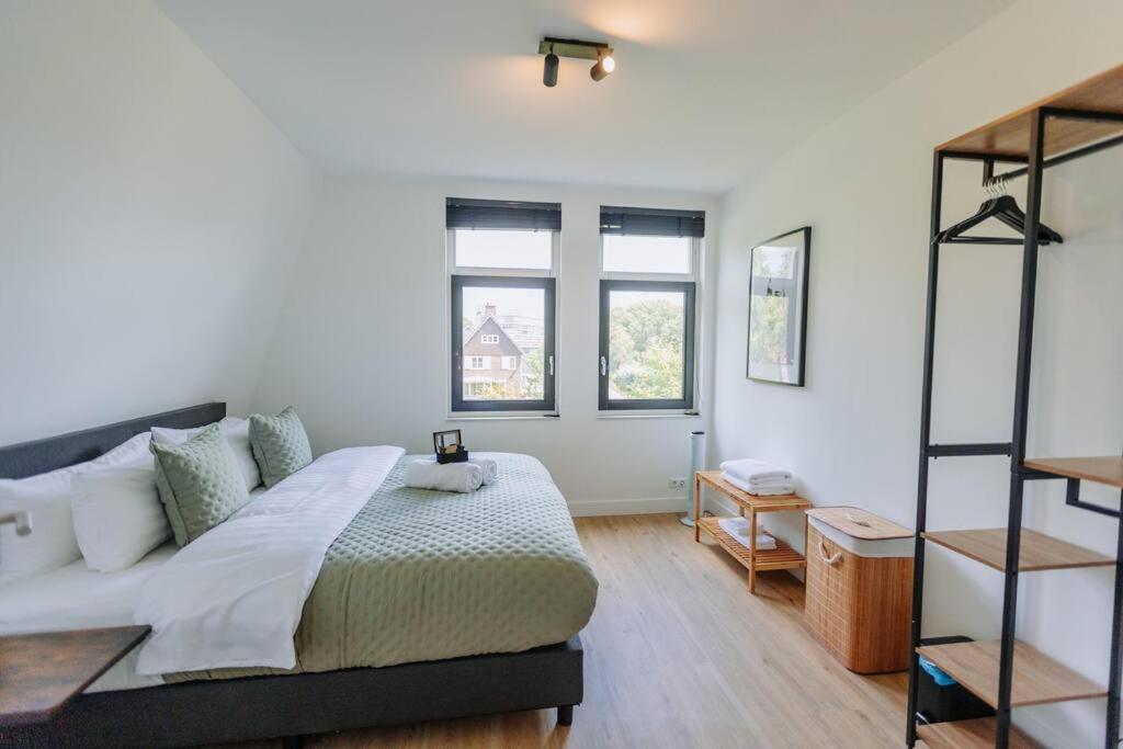 Brand new luxurious 6 bedroom villa in Amsterdam