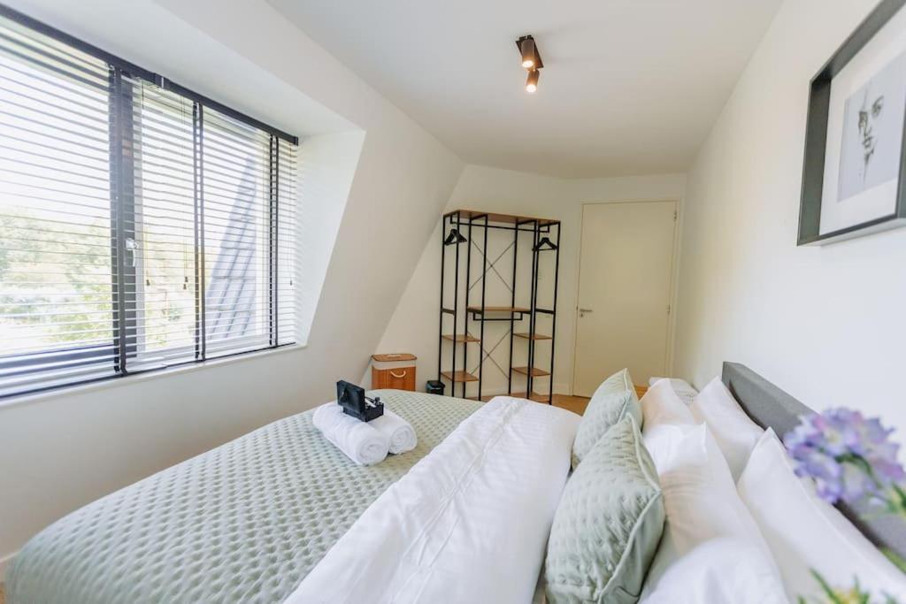 Brand new luxurious 6 bedroom villa in Amsterdam
