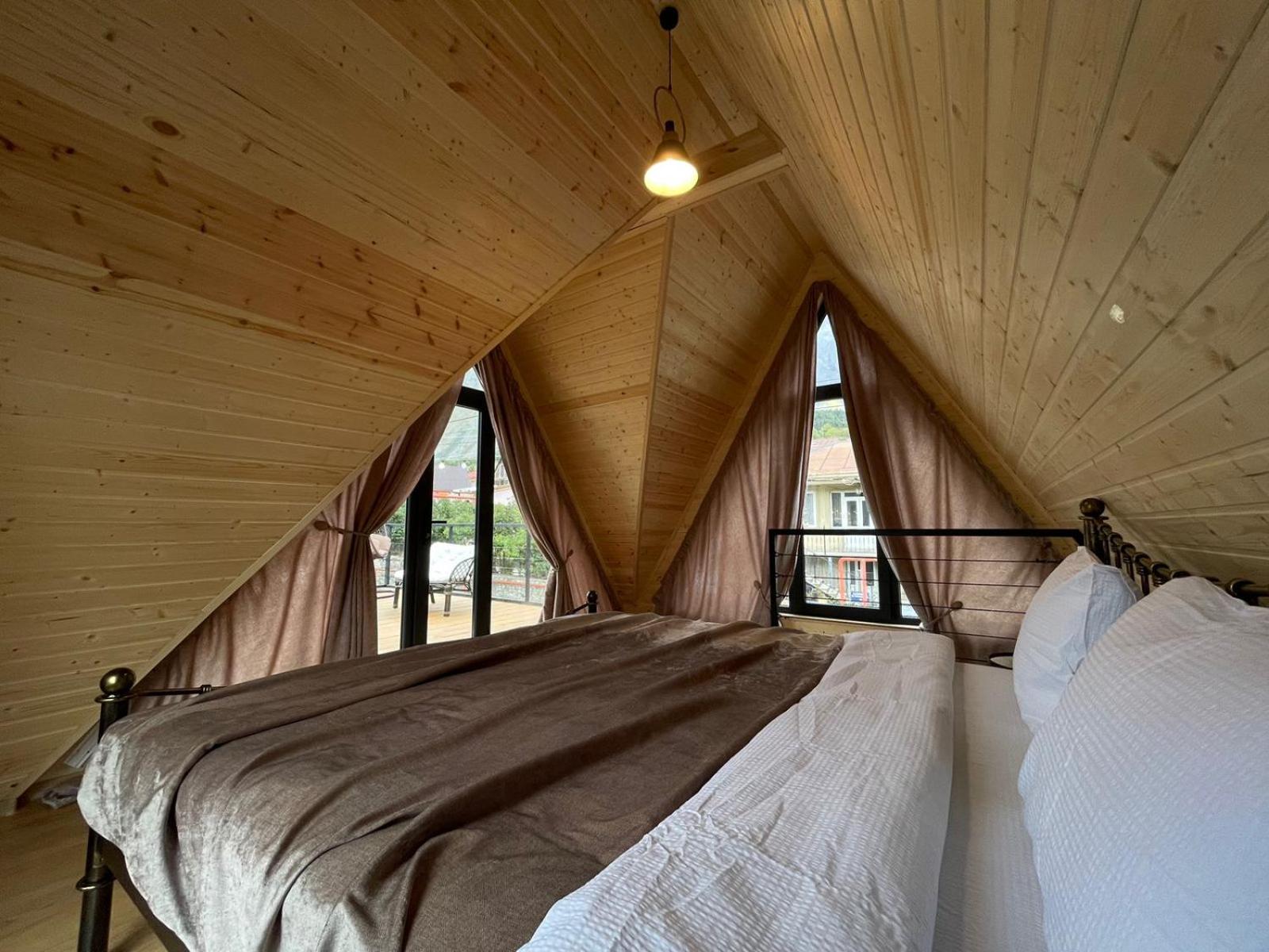 Magic Hut_Kazbegi