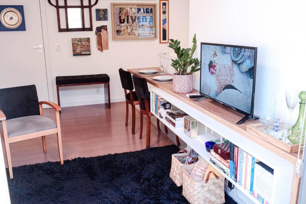 Apartamento pura vida no Parque Una com vaga de garagem.