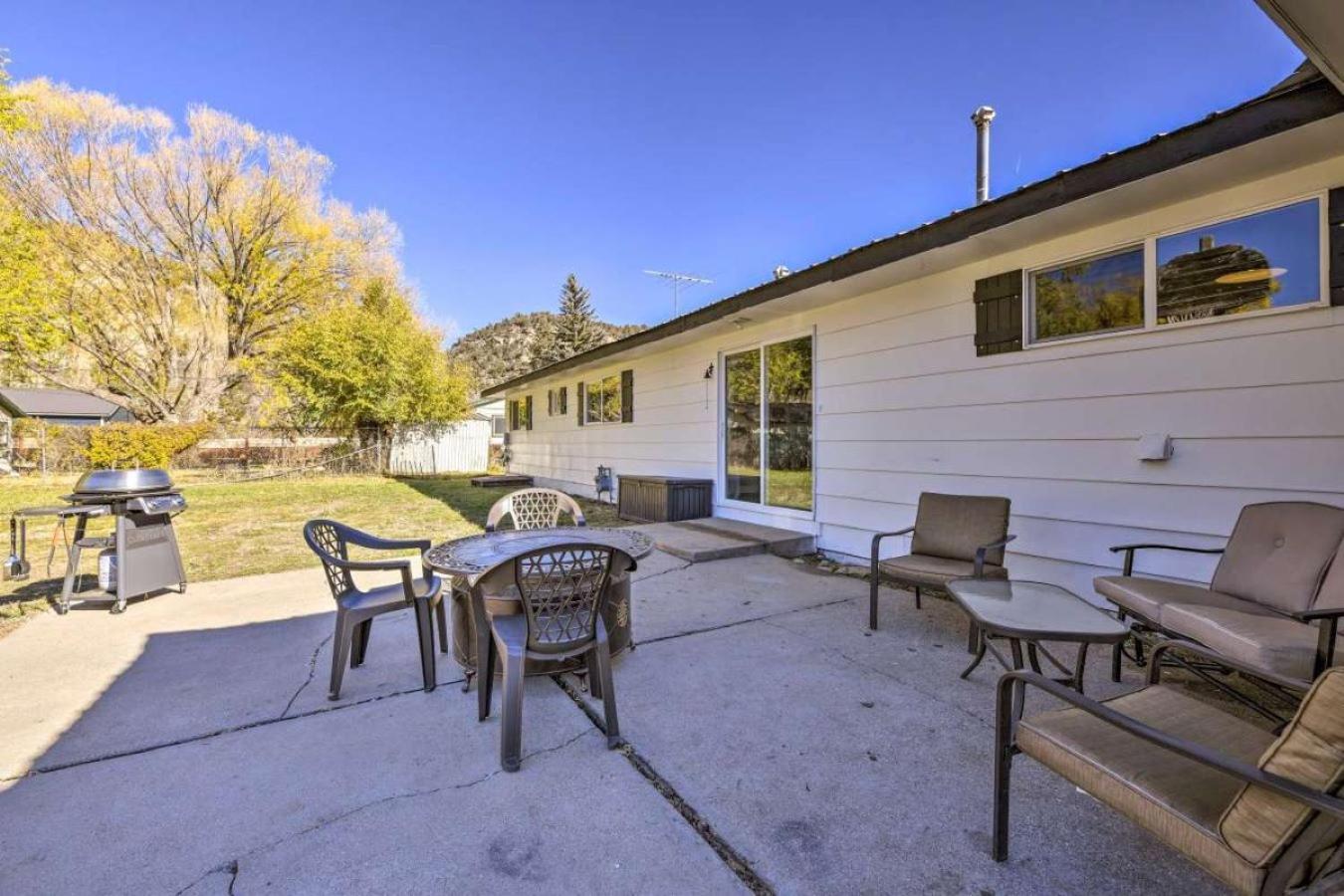 Stunning highly sought house w/ river access nearby