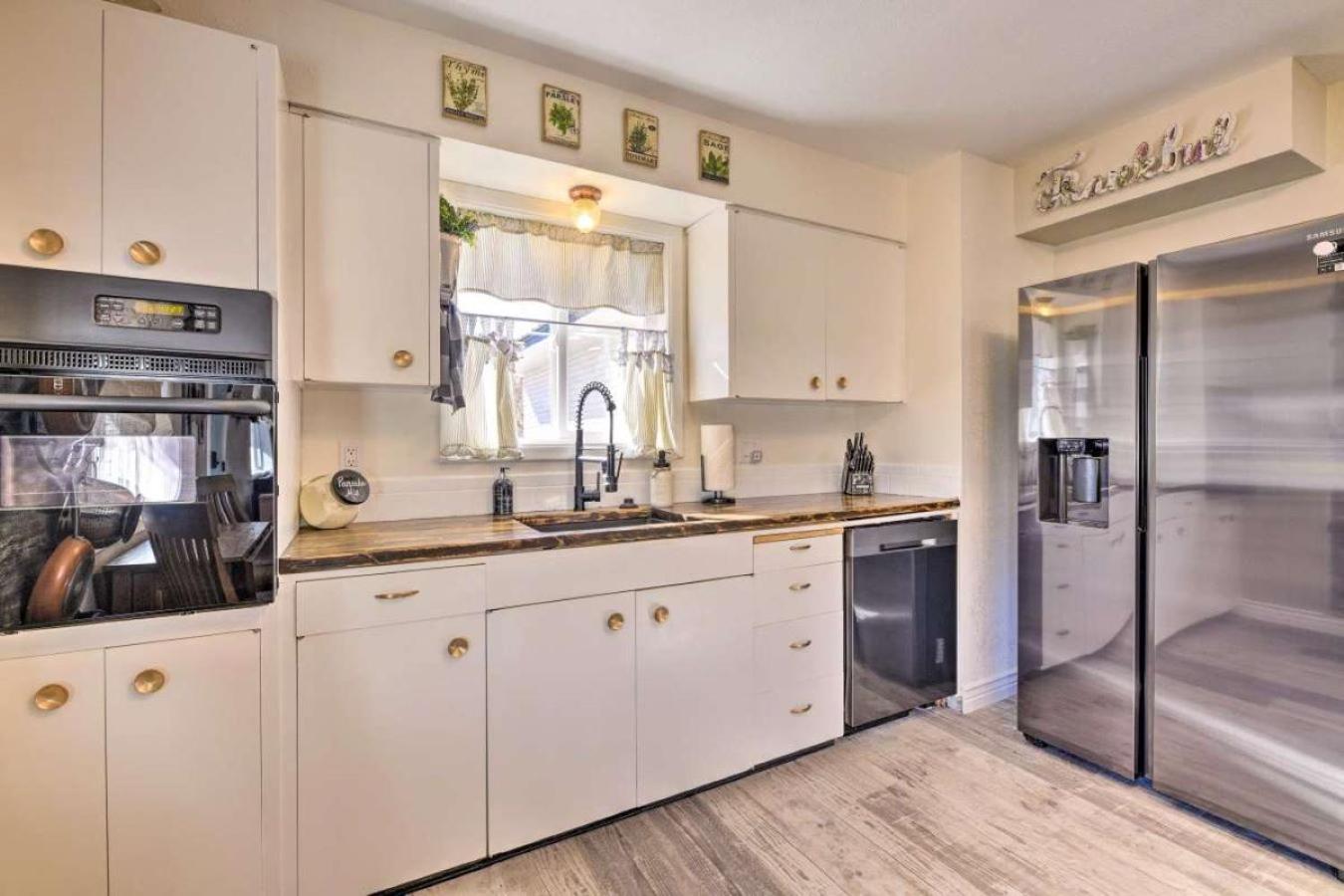Stunning highly sought house w/ river access nearby