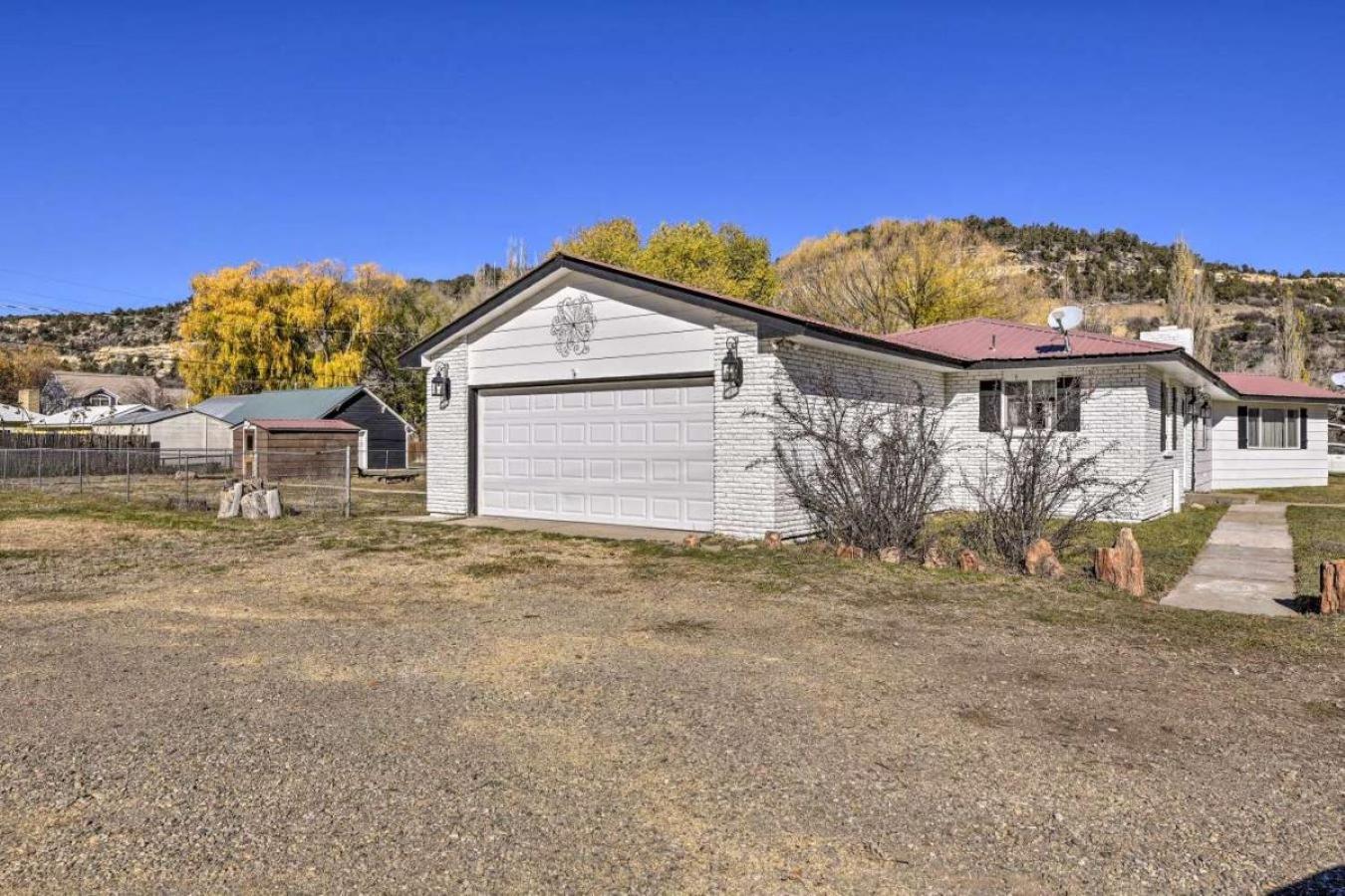 Stunning highly sought house w/ river access nearby