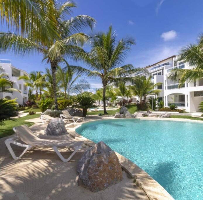 Estrella Dominicus con hermosa piscina! 1st floor