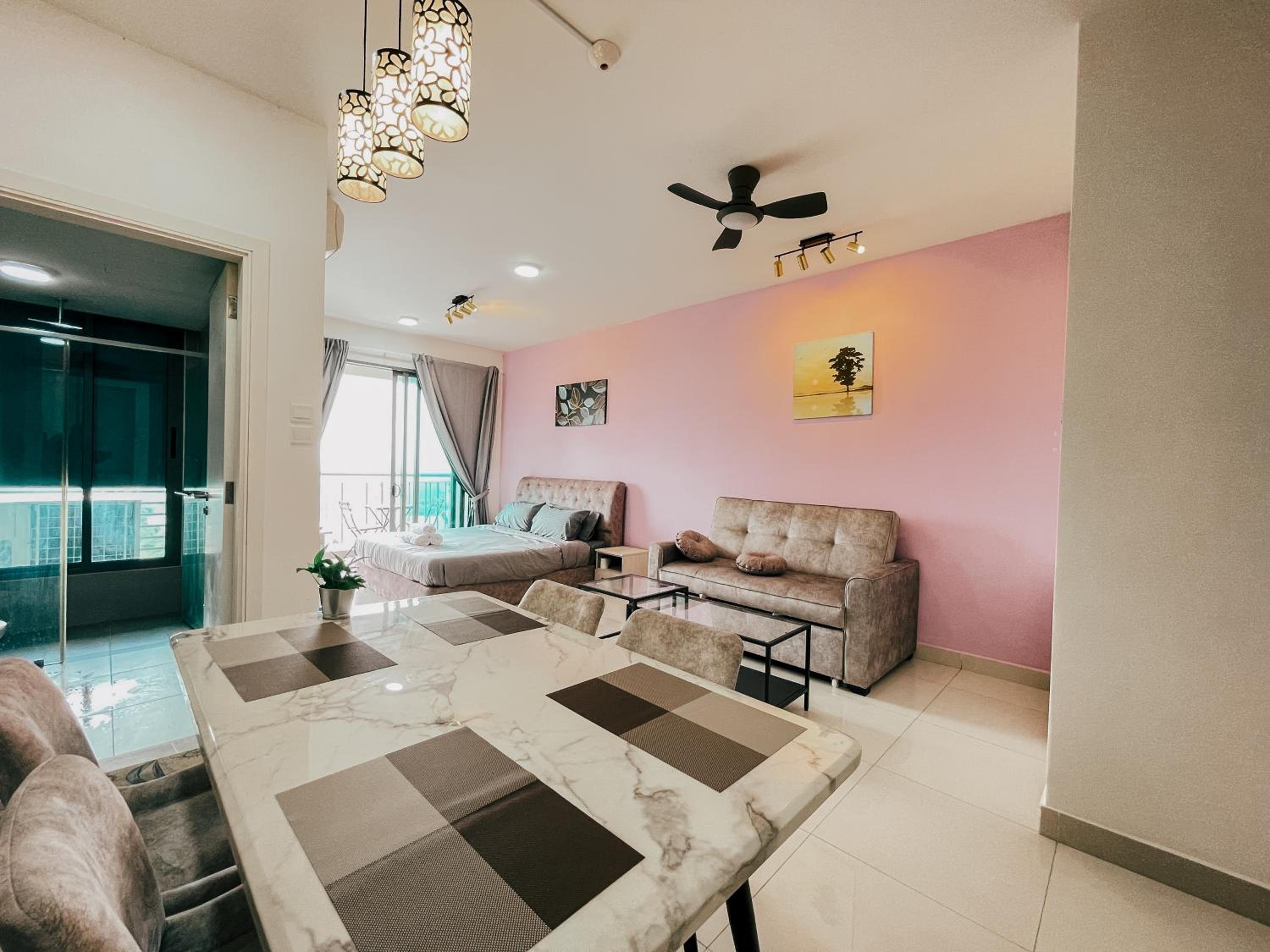 Teega Suites PuteriHarbour By WP Homestay