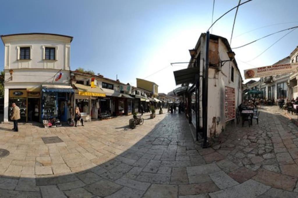 Modern & Spacious Duplex: Prime Skopje Location! view 4