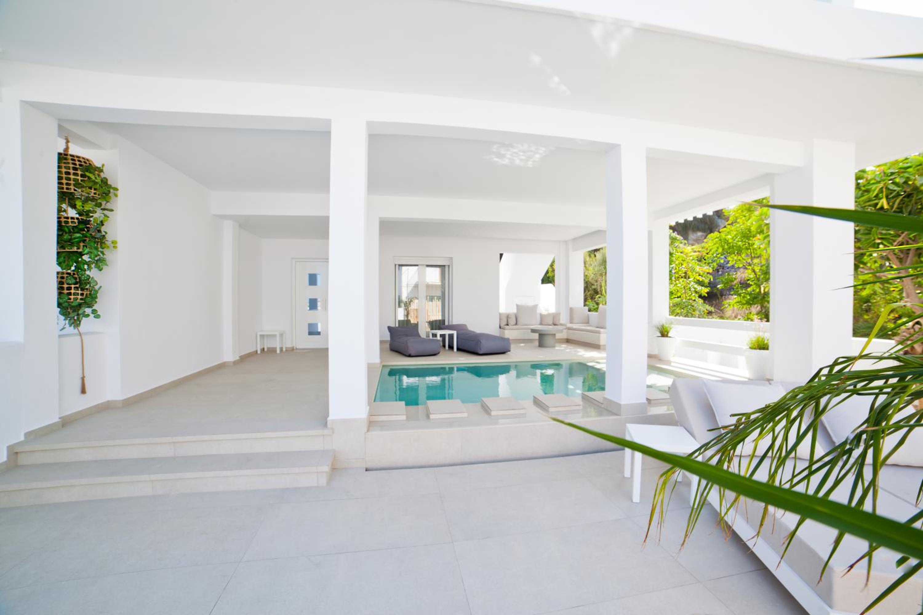 Almyra Seaside Luxury Suites