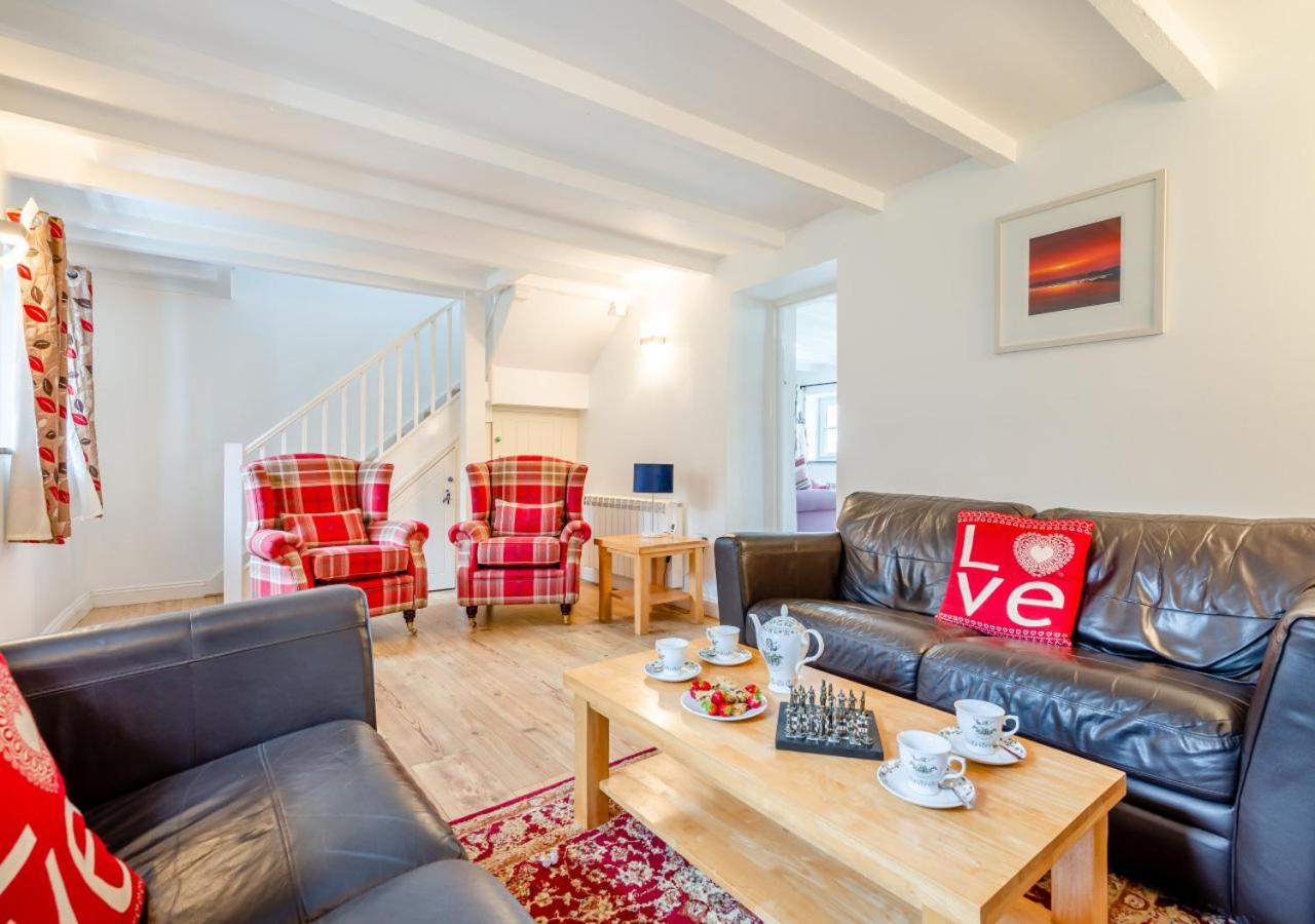 3 Bed in Padstow oc-p00294