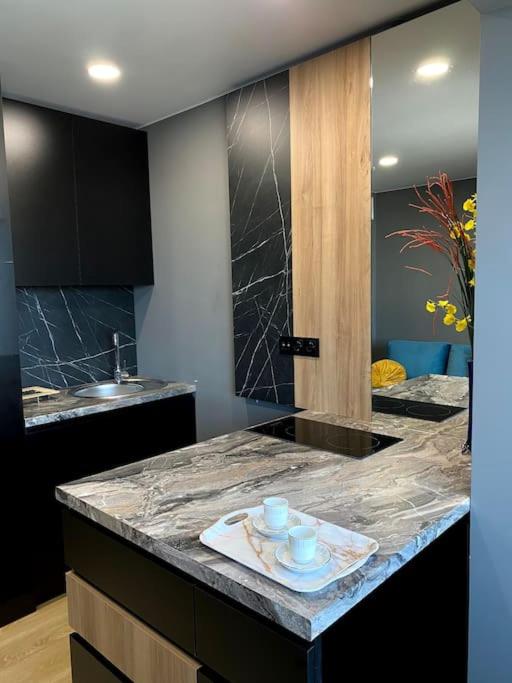 Central Park unit ! Puskin street view 3