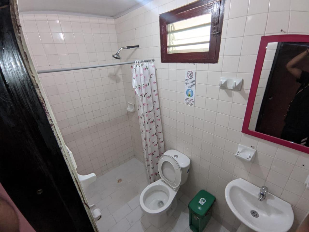 Breadfruit Lodge