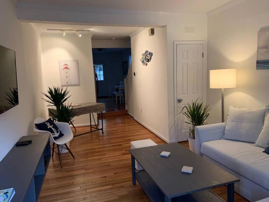 Annapolis Vacations - Cozy 2br home w/ parking in downtown Annapolis - Property Image 3