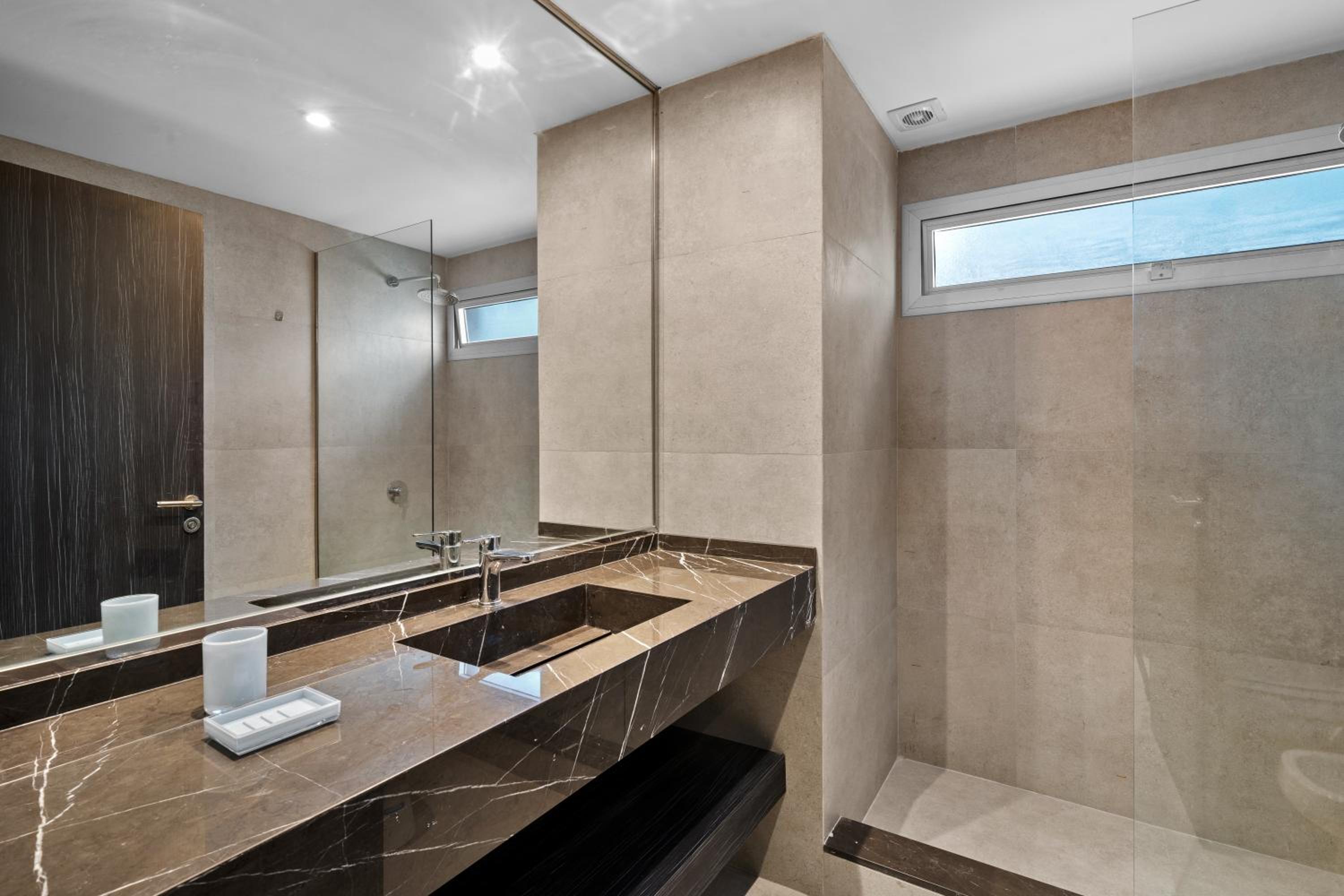 La Vie Suite Madero