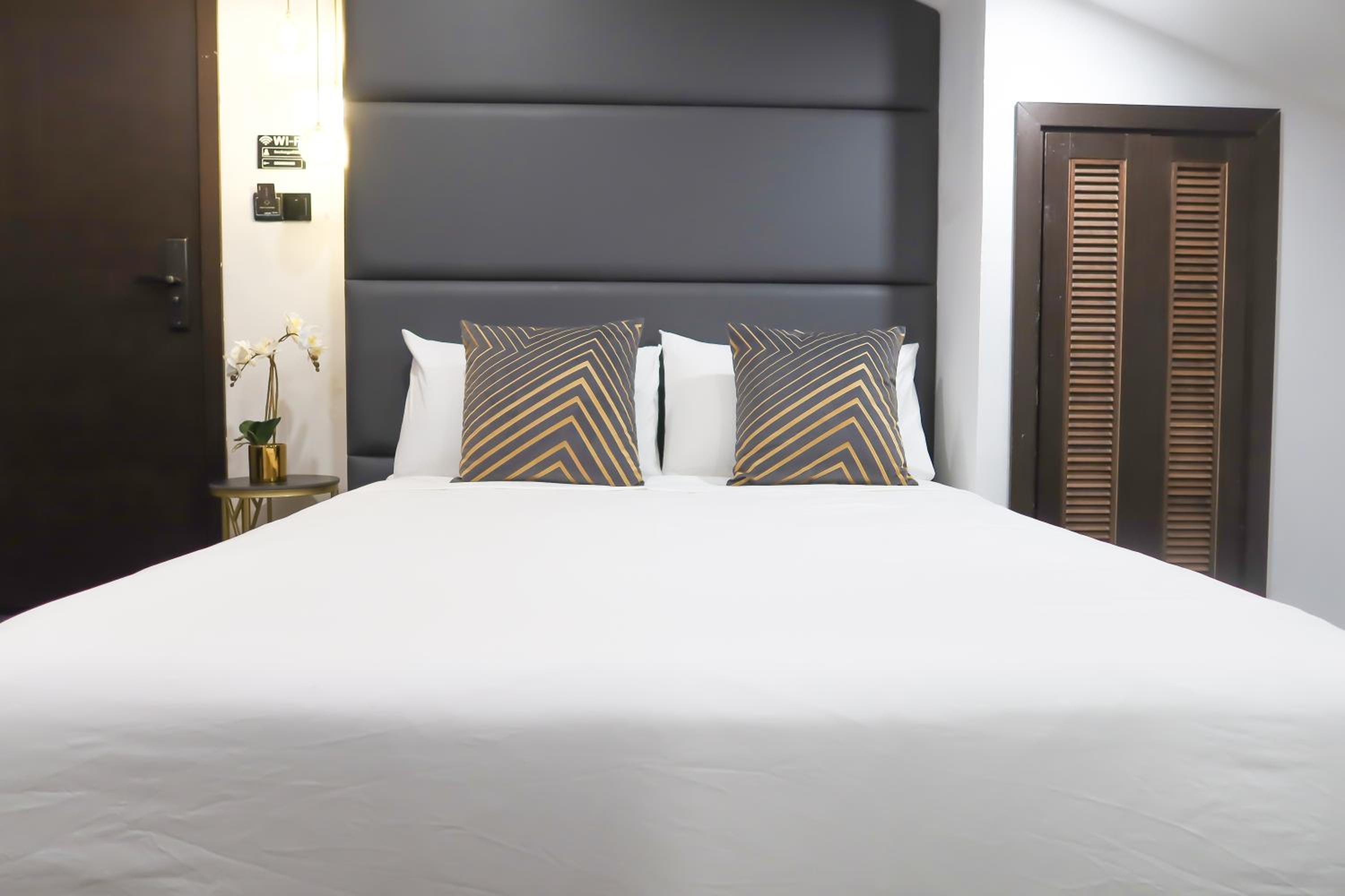 R Residences