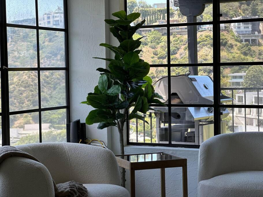 Private, Serene Hollywood Hills Home
