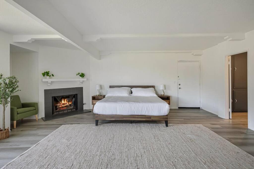 Private, Serene Hollywood Hills Home