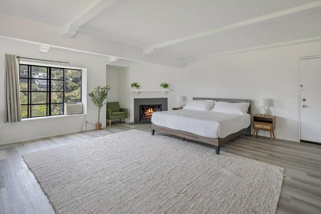 Private, Serene Hollywood Hills Home