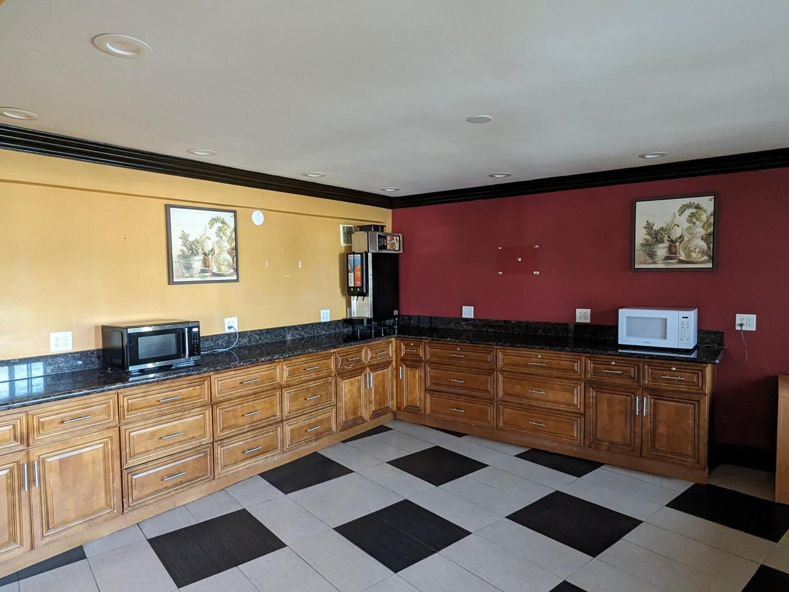 Valley Inn - Property Image 42