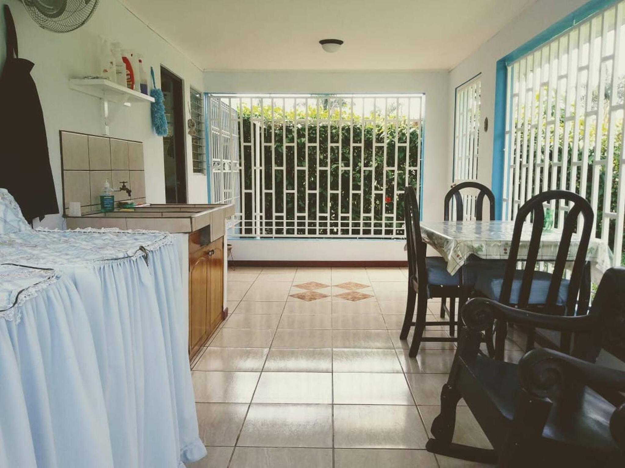 Room in House - Habitacion Y Bano Independientes