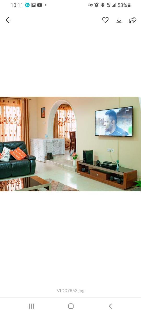 Molo Meru Home view 4