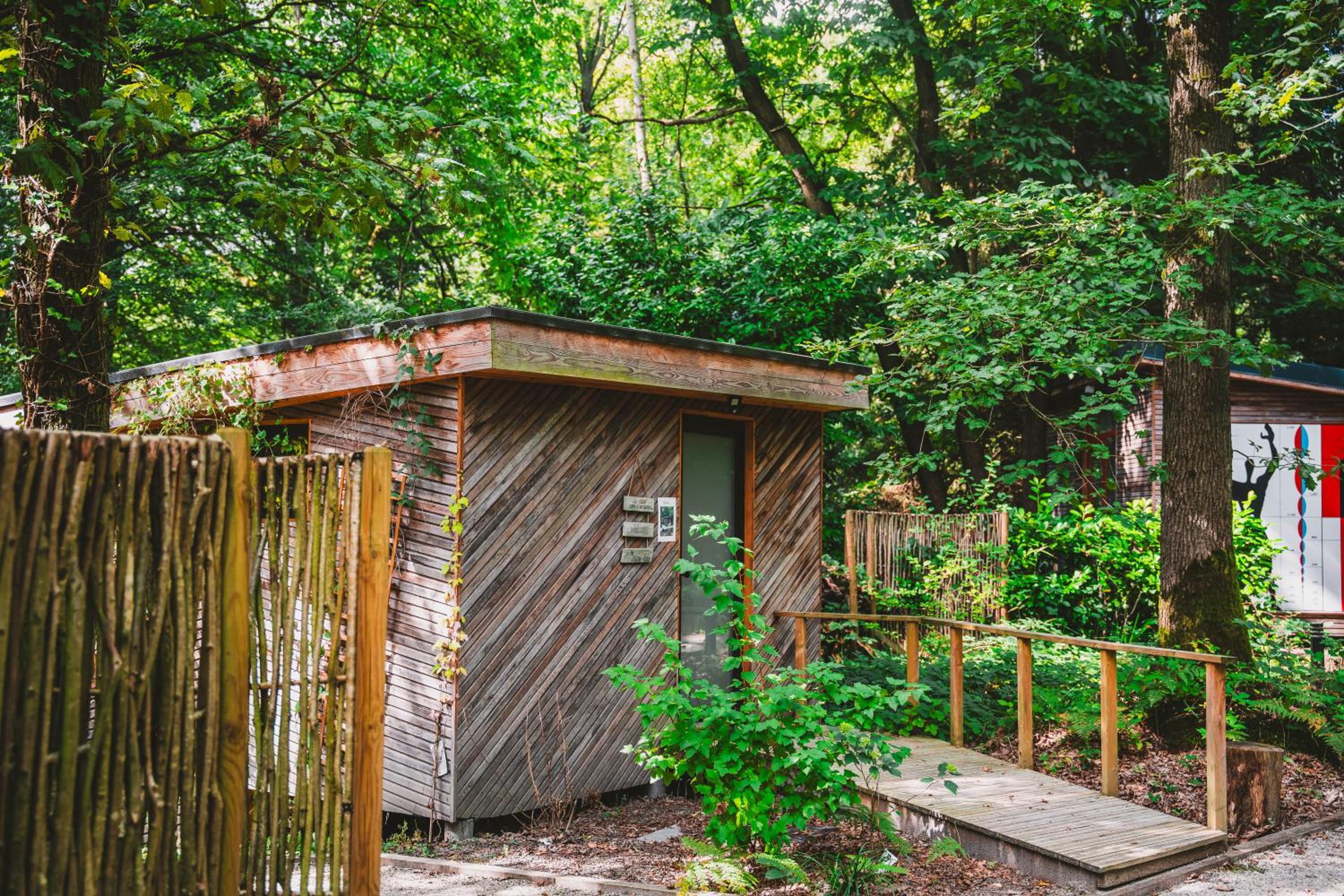Utopia Village - Art & Nature Lodges
