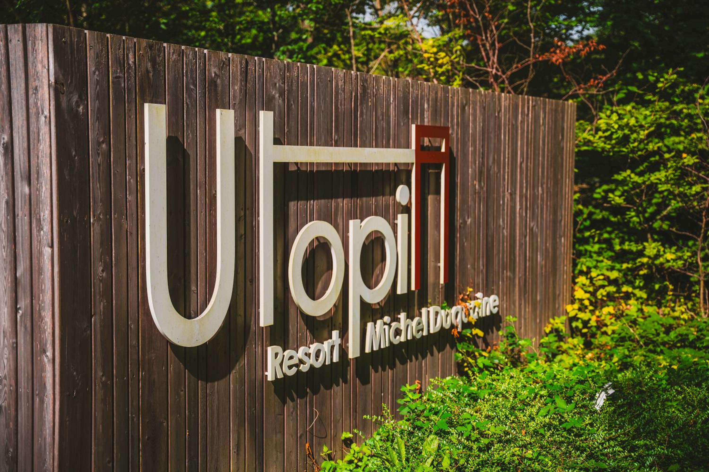 Utopia Village - Art & Nature Lodges