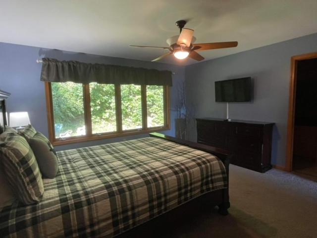 Hill View Motel and Cottages