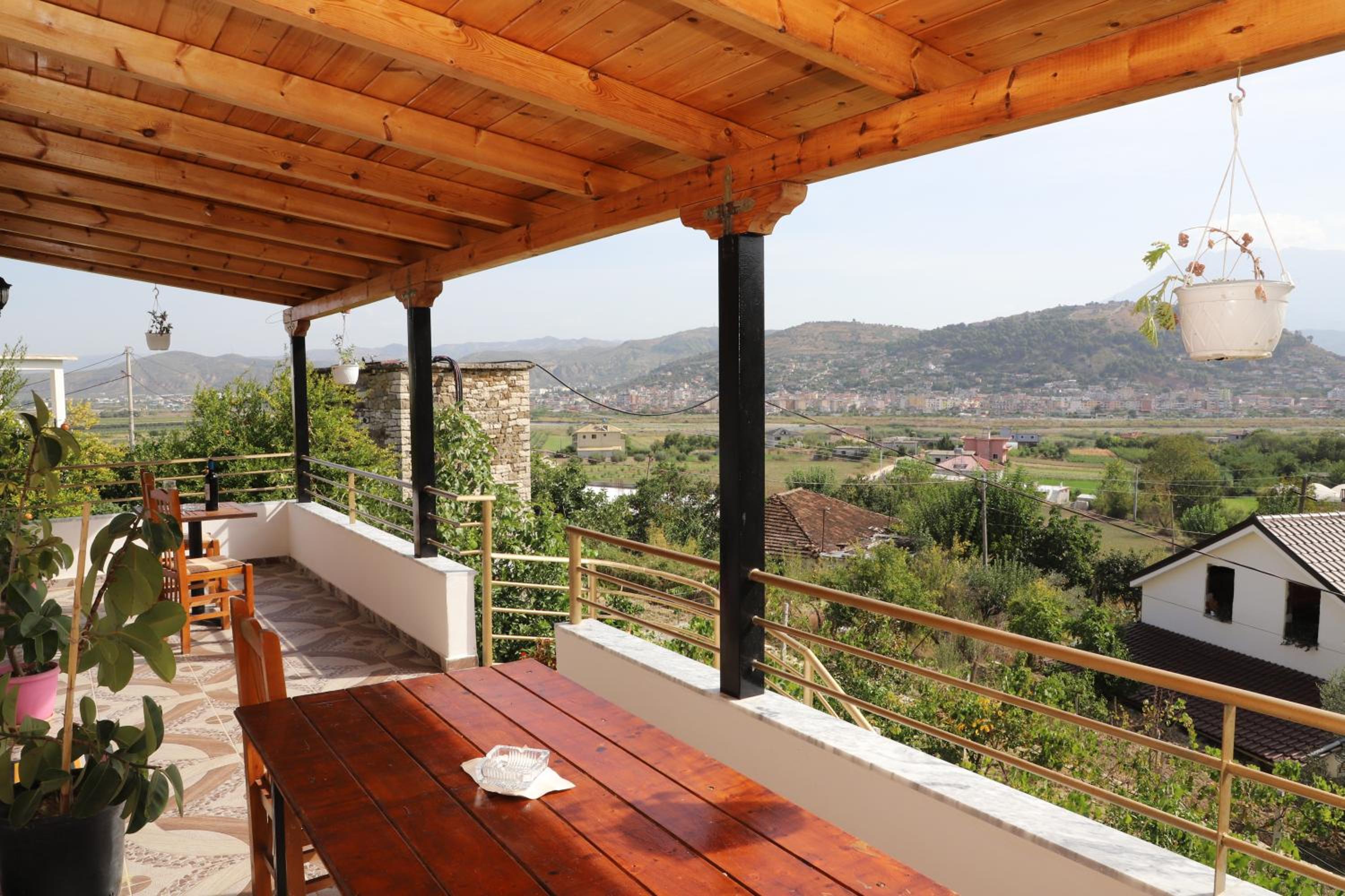 Villa Rexho