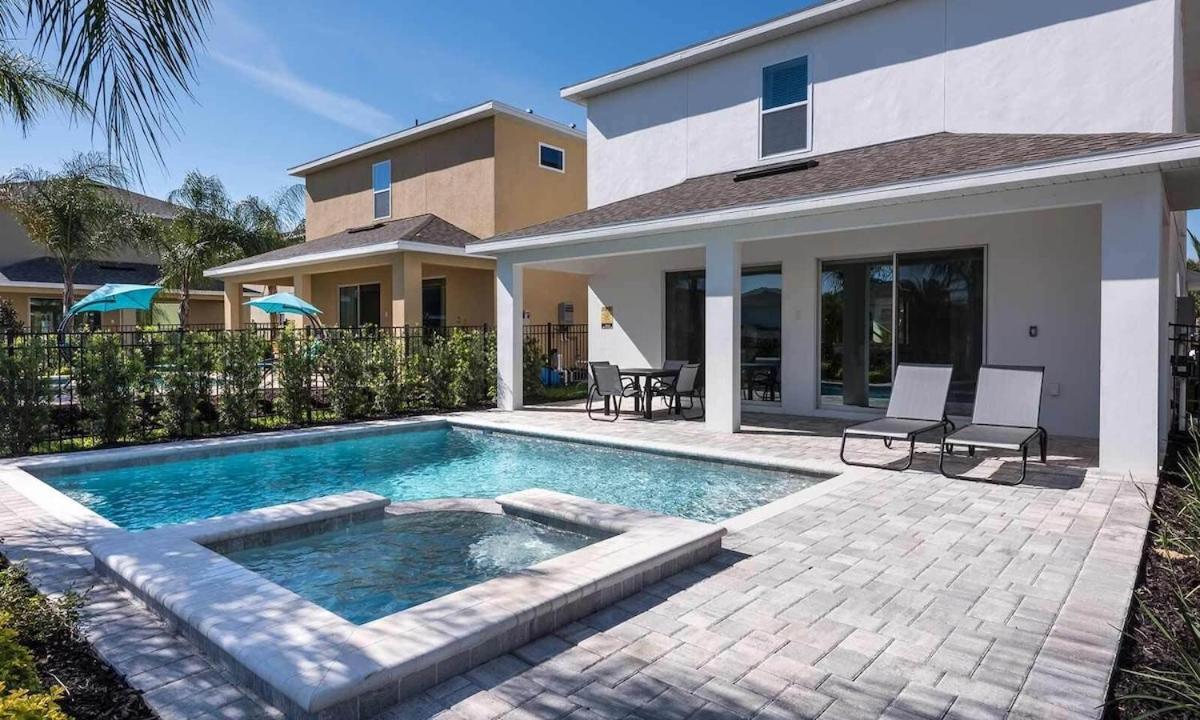 Live Your Adventure Family Villa