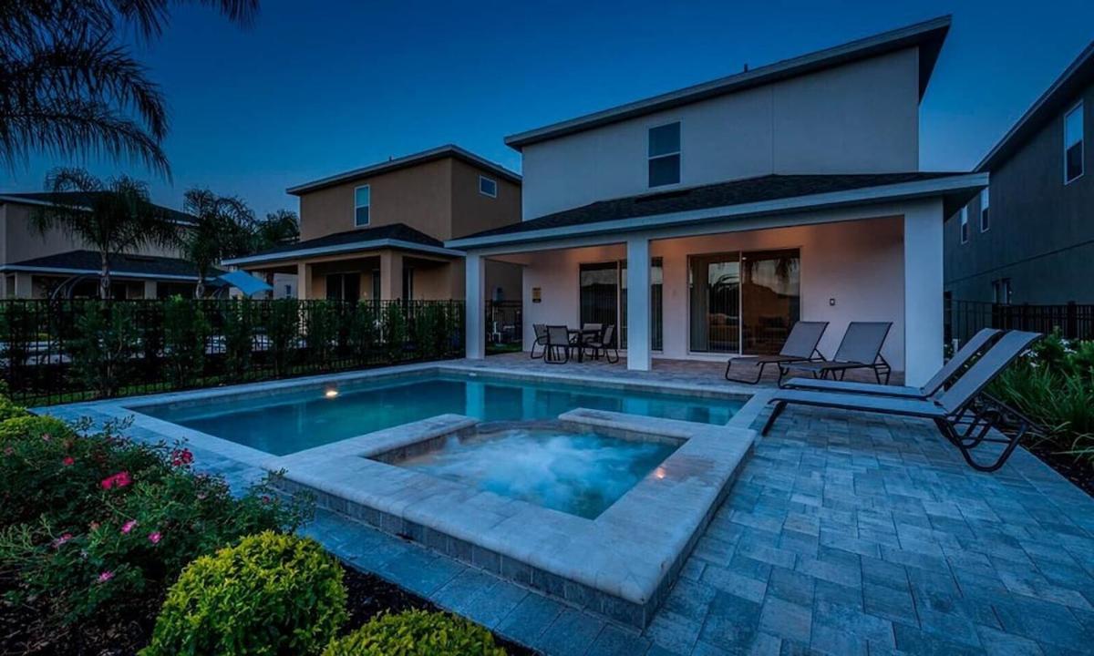 Live Your Adventure Family Villa