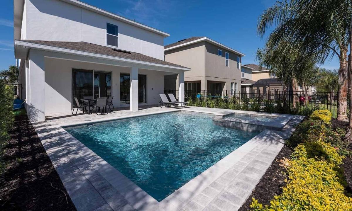 Live Your Adventure Family Villa