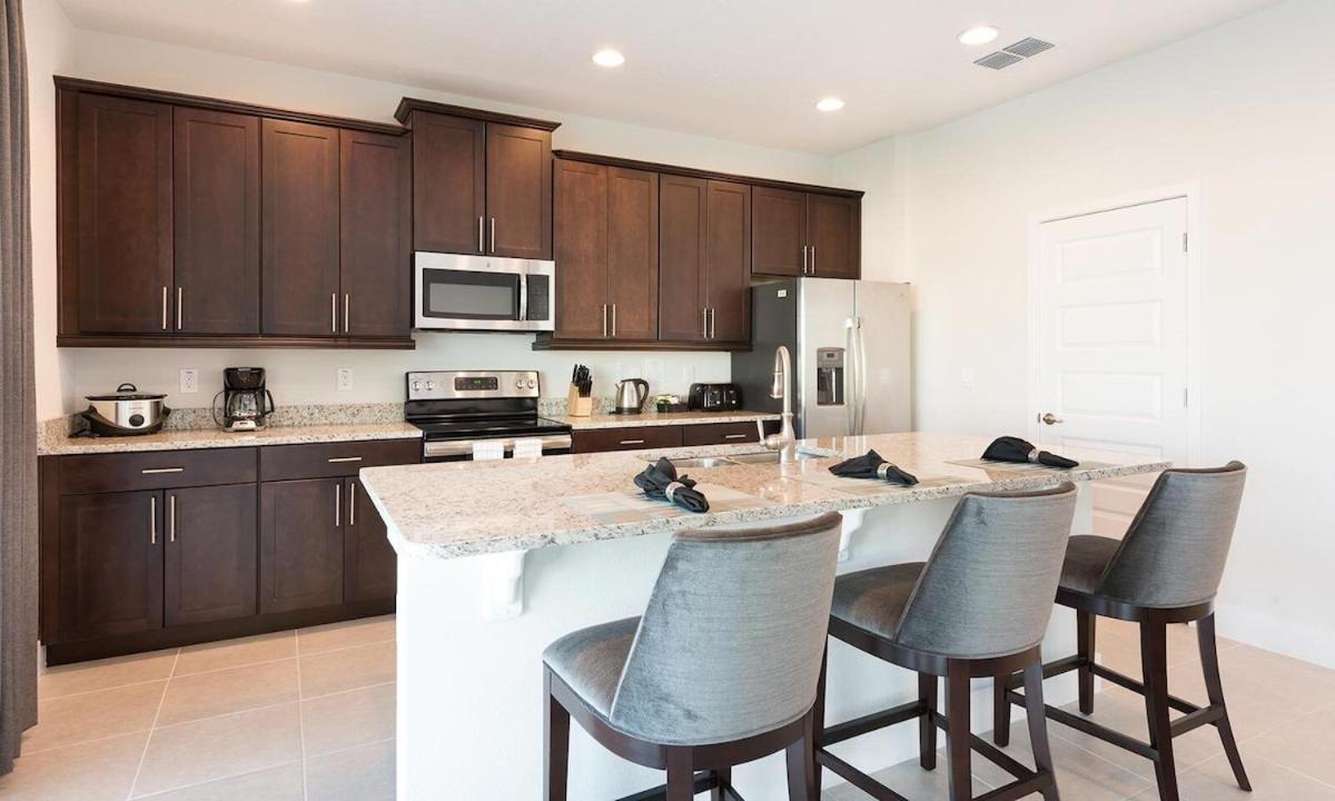 Live Your Adventure Family Villa