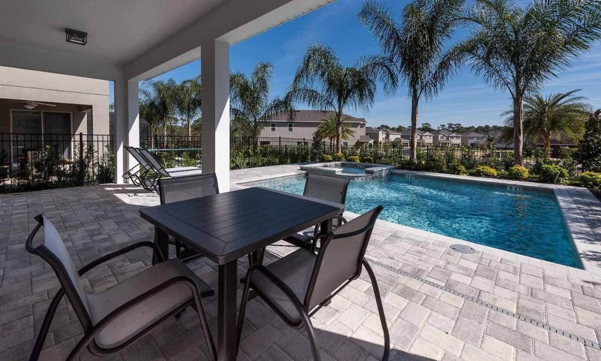 Live Your Adventure Family Villa