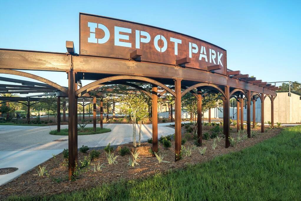 Cute downtown home by Depot Park