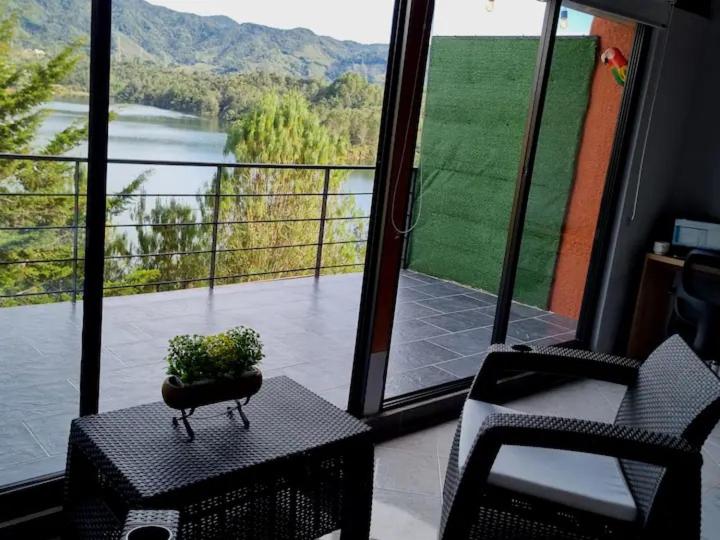 Majestic Apto Guatape, hermosa vista a la represa