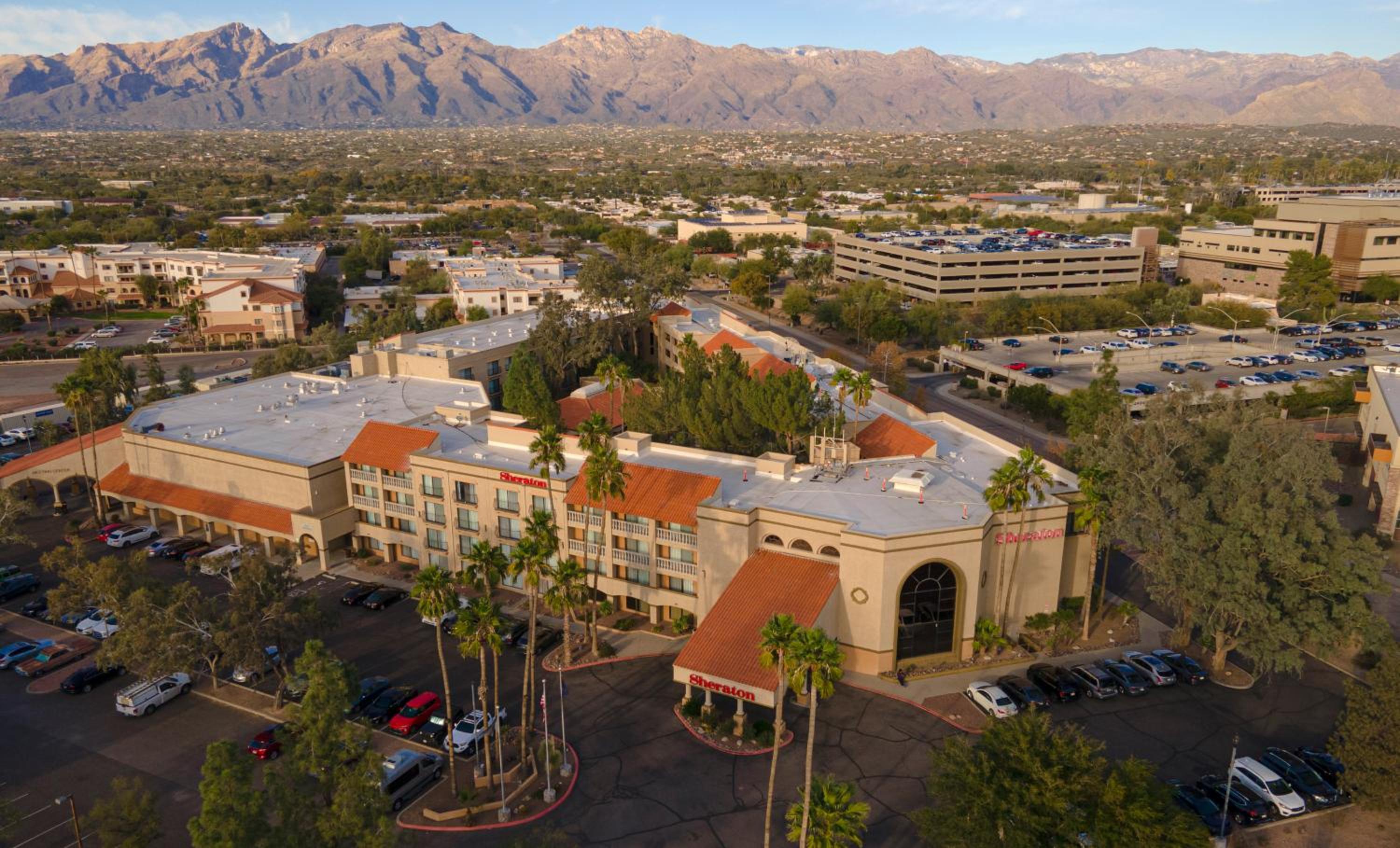 Hotel Sheraton Tucson Hotel & Suites - Image 1