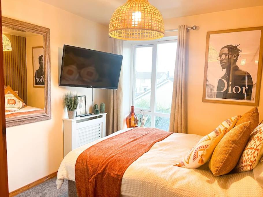 Artistic stunning apartment city view view 3
