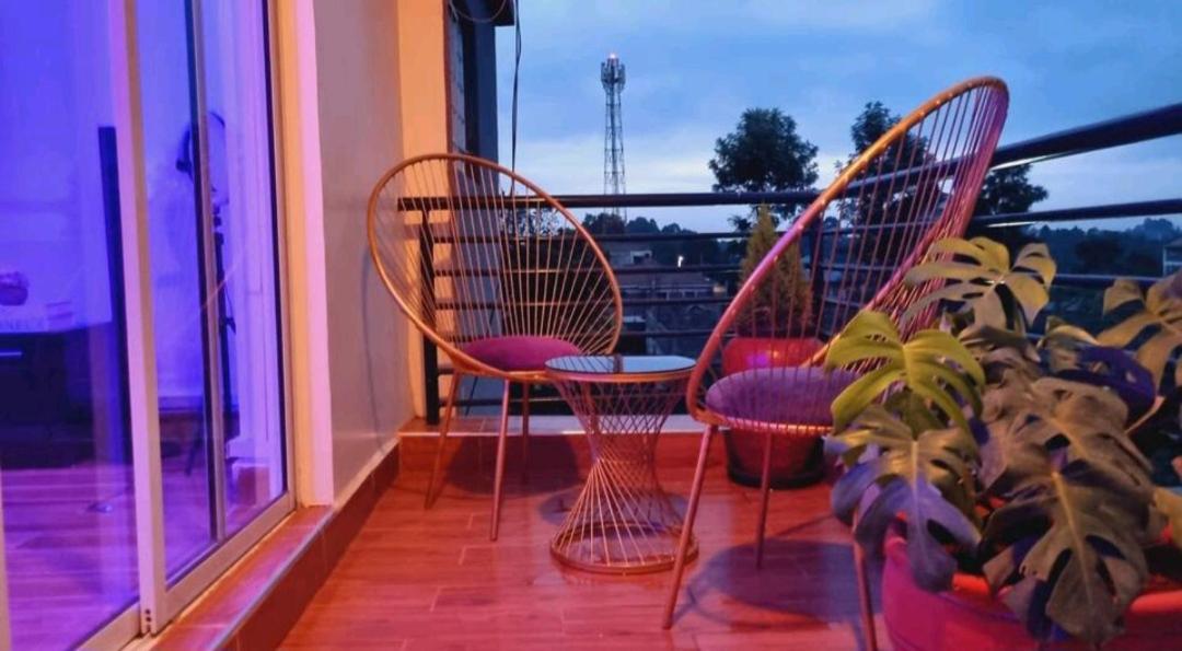 Rossyln Home close to Village Market, UN and Two Rivers Mall