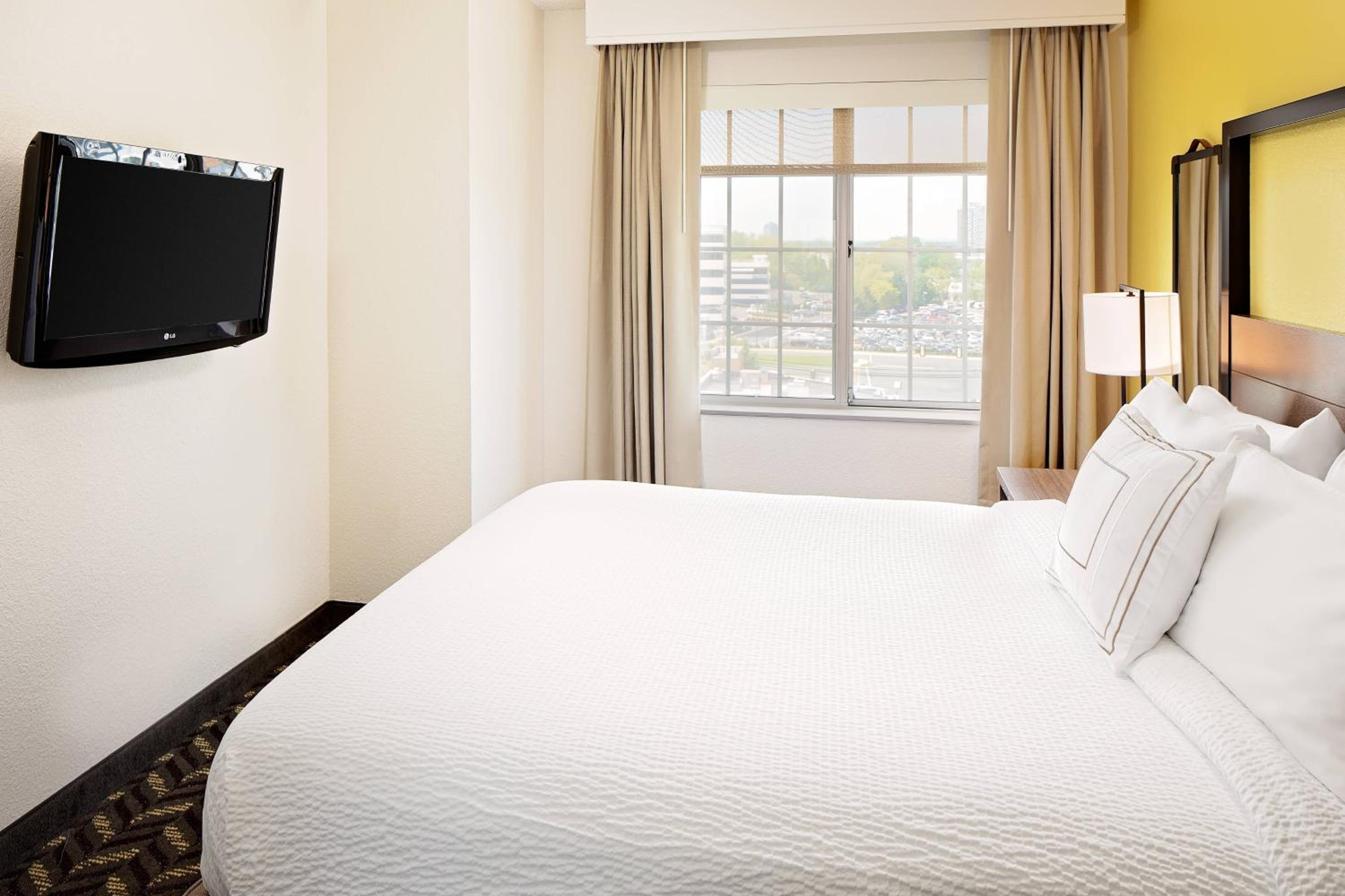 Residence Inn by Marriott Tysons - Property Image 2