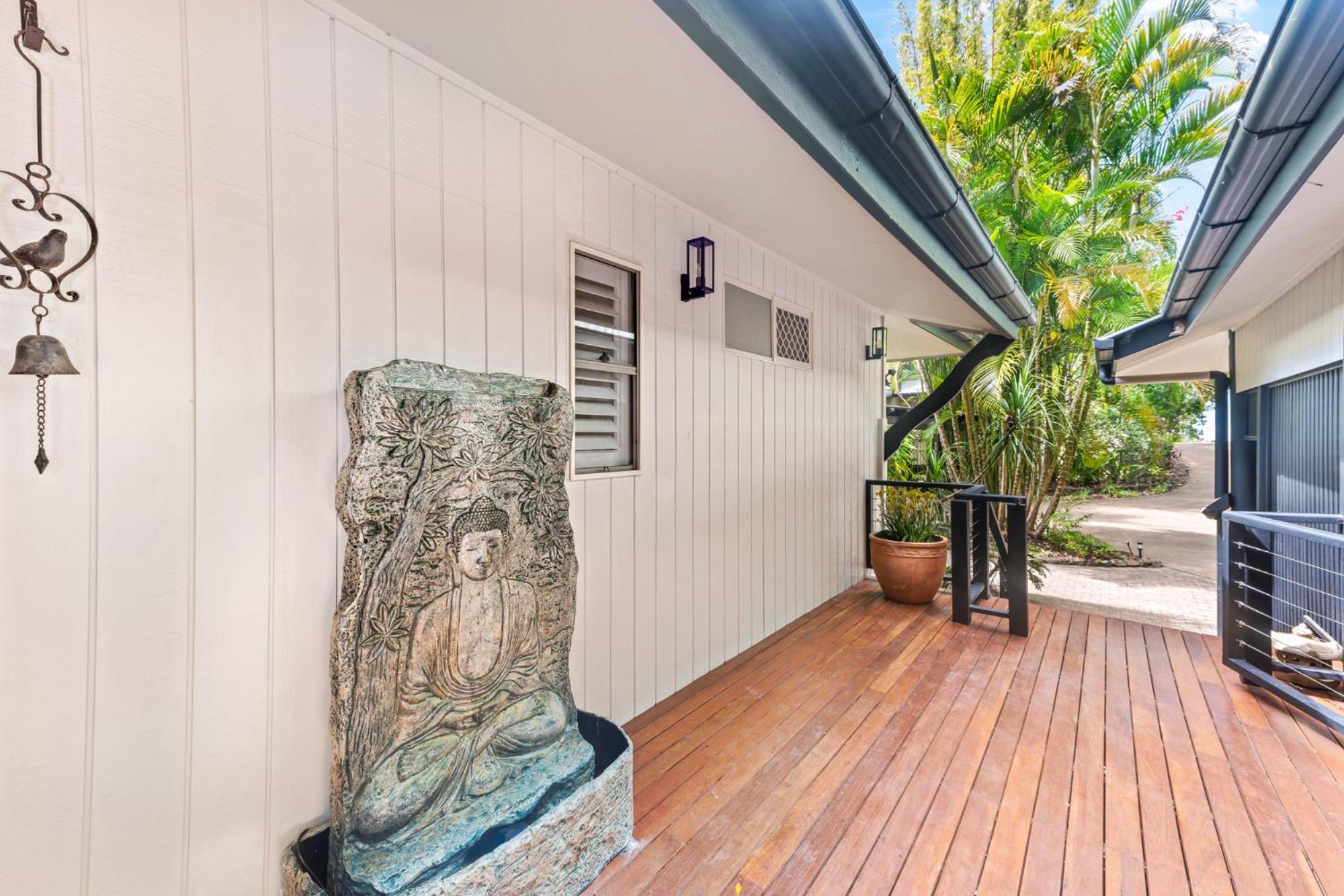 Elevata Villa Montville - Magnesium Spa & Fireplace set in a Lush Tropical Garden