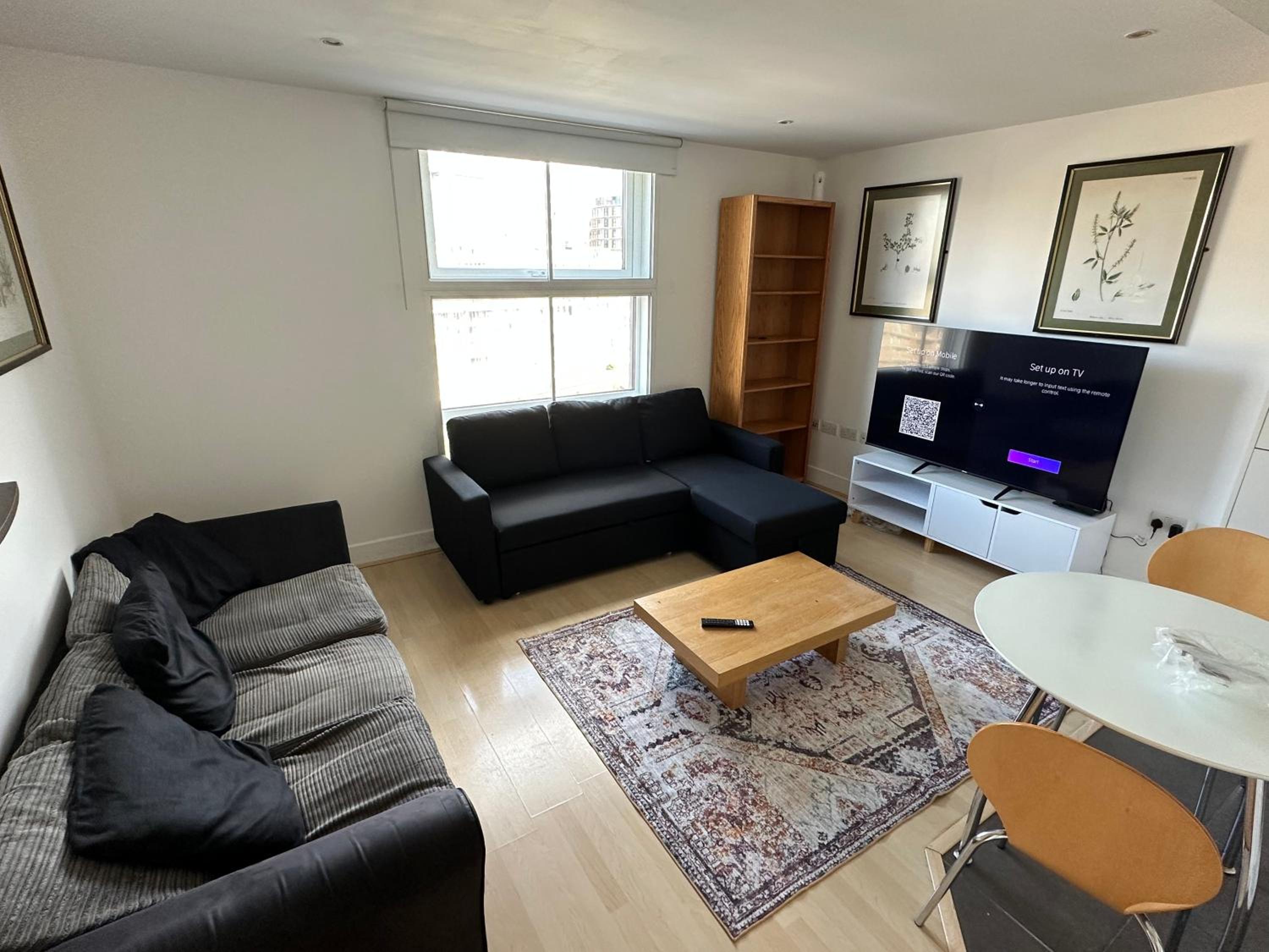 Flat Next to Battersea Power Station view 2