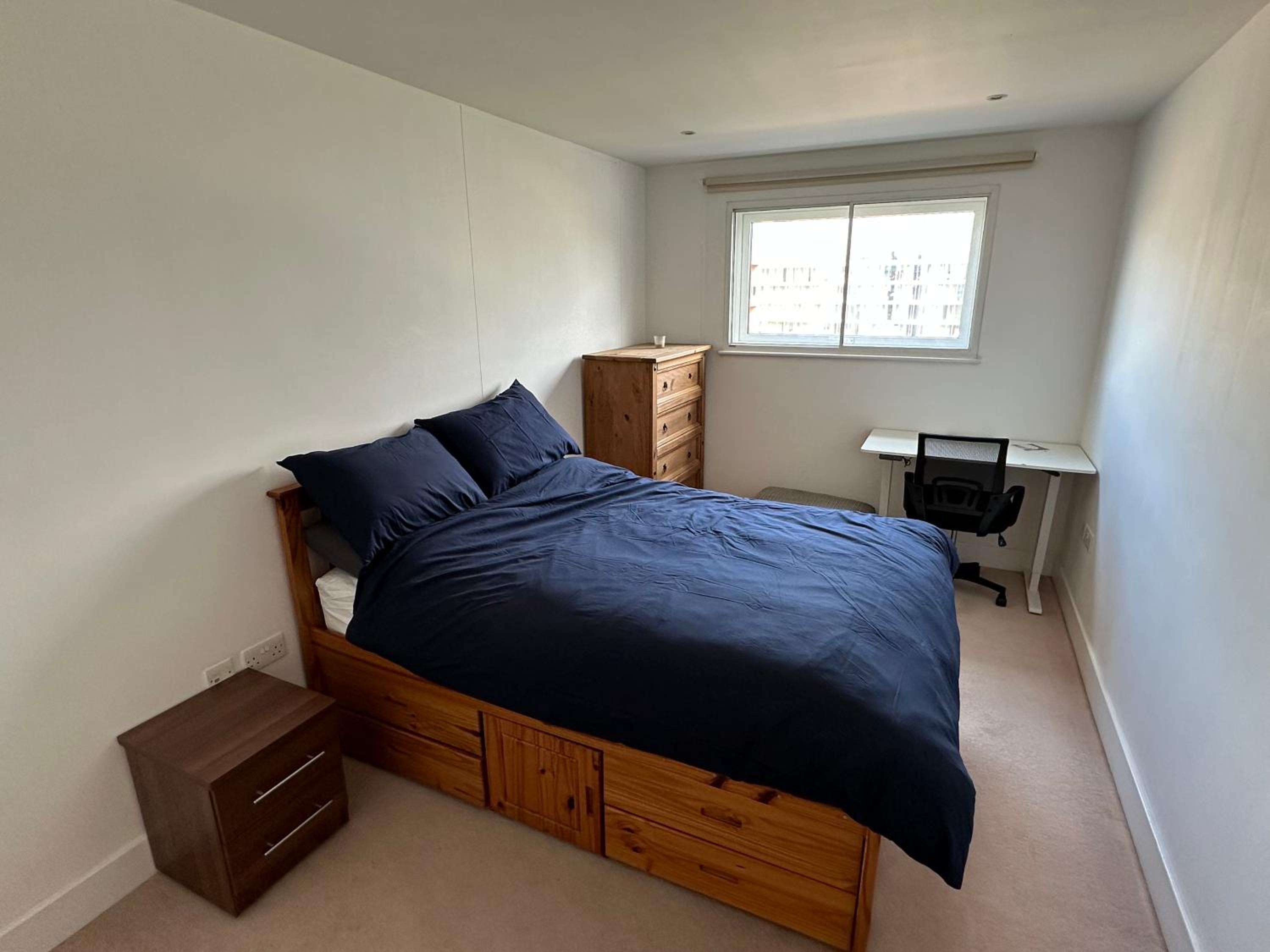 Flat Next to Battersea Power Station view 4