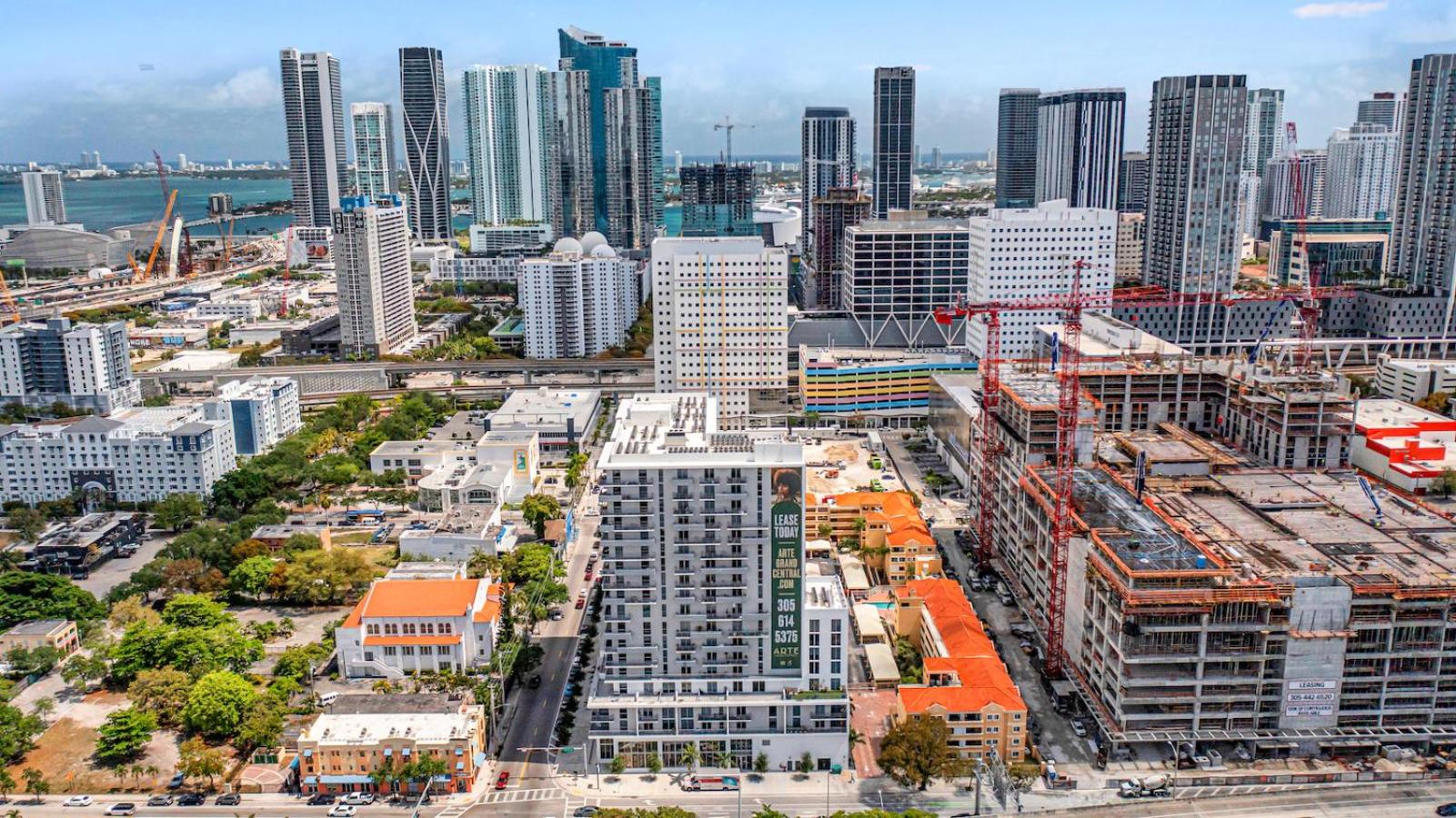 Stylish Unit in Downtown Miami With Free Parking
