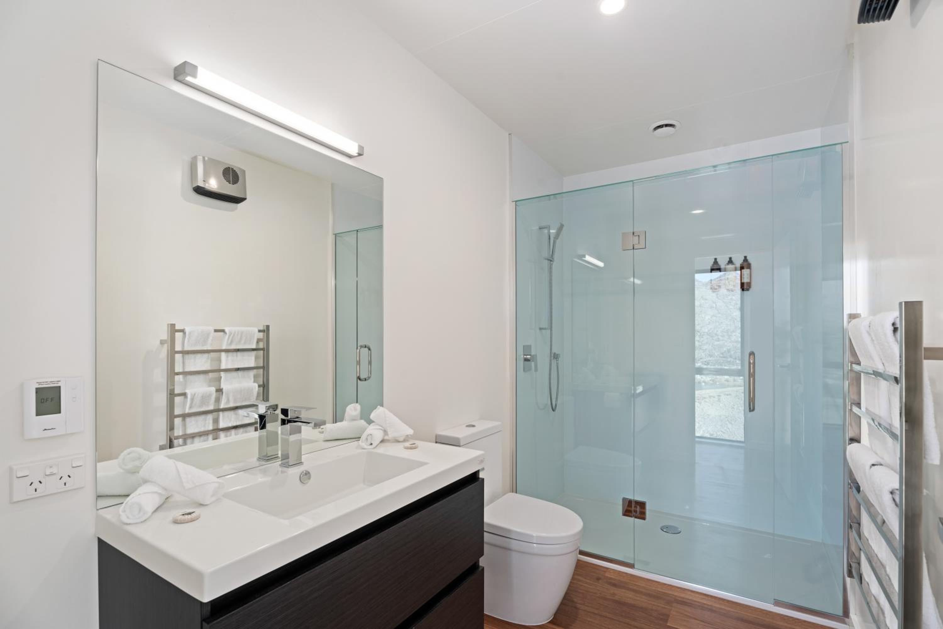 Style & Tranquillity - 4 Bedroom House