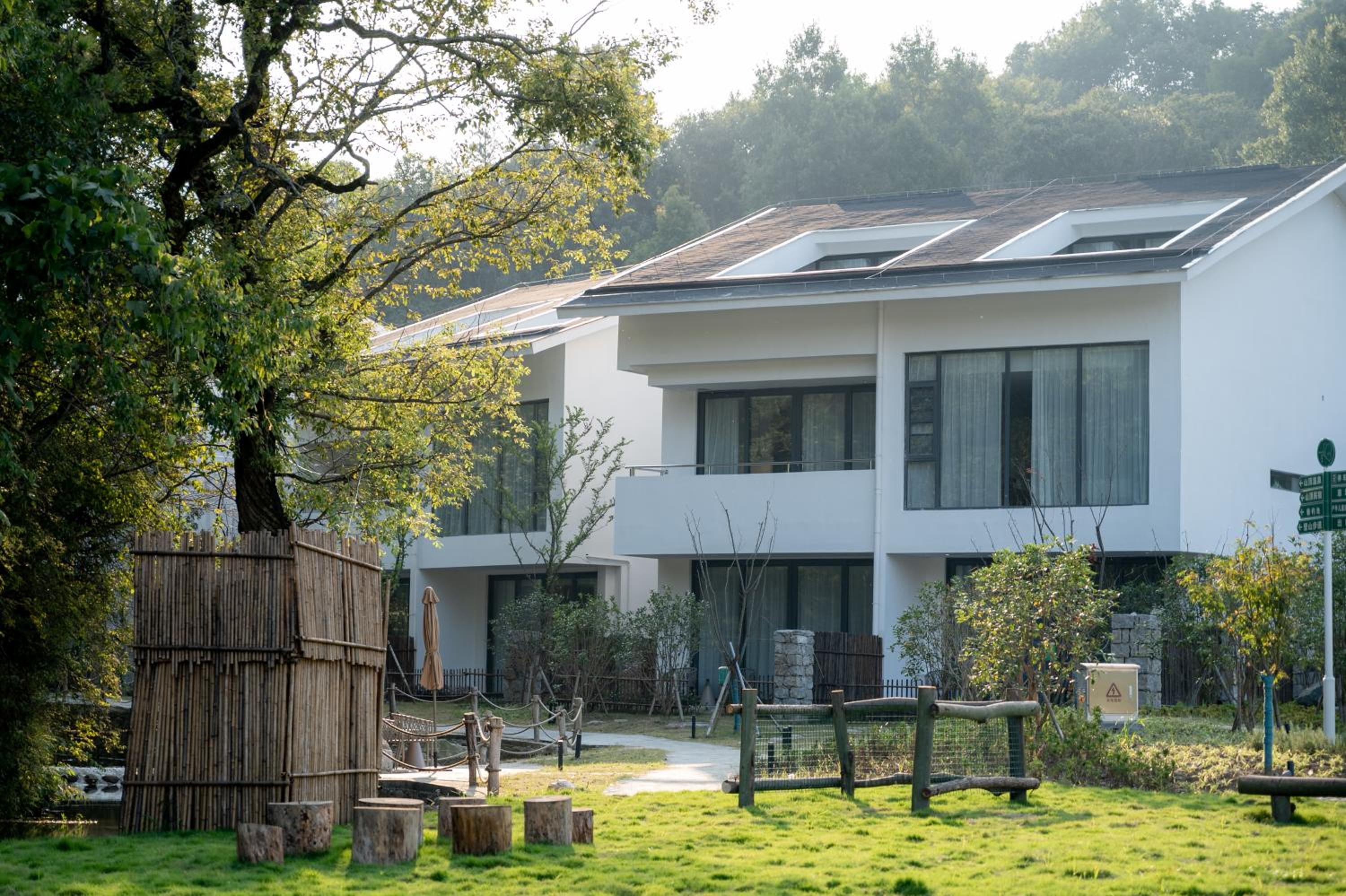 Brandy Manor Wild Luxury B&B - Jinzhai Branch