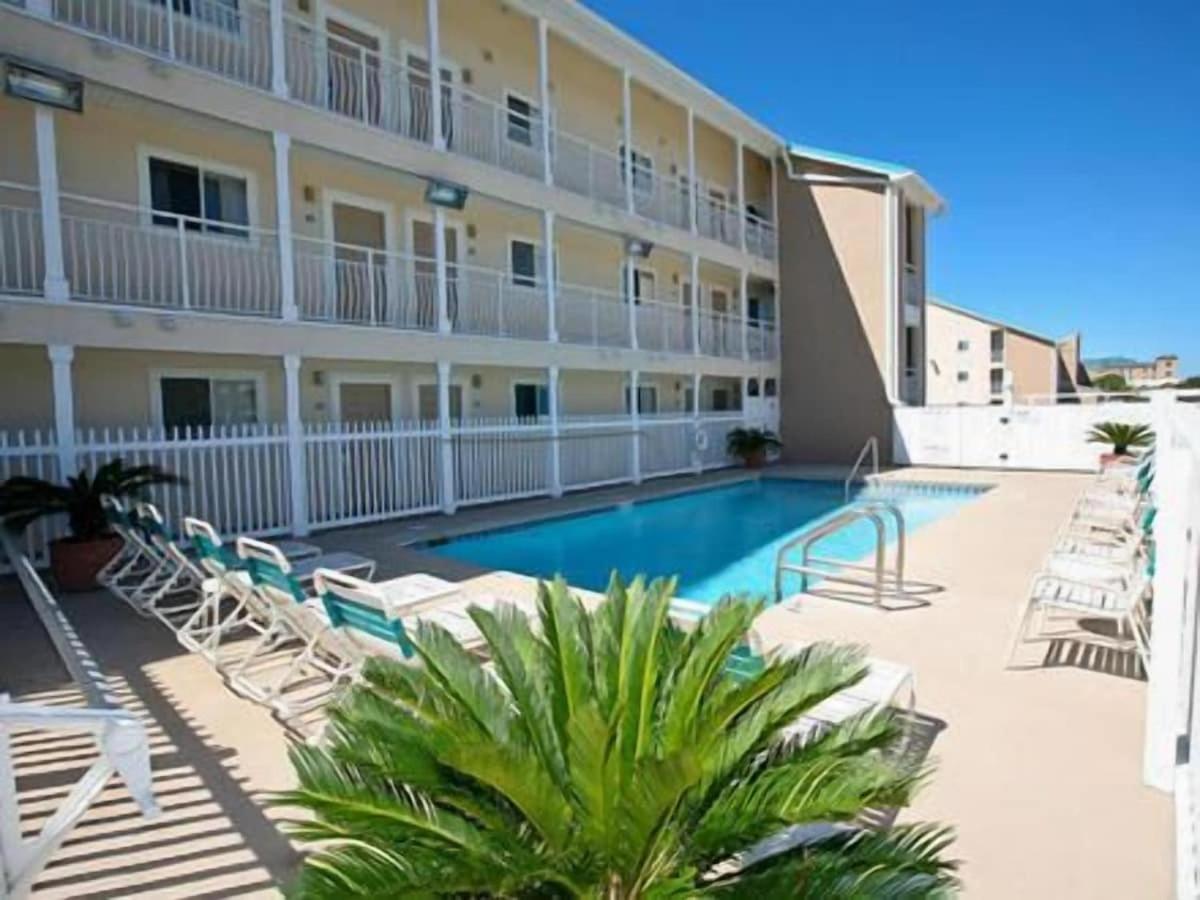 Crystal Sands Condos Free Beach Rentals Mar-Oct view 4