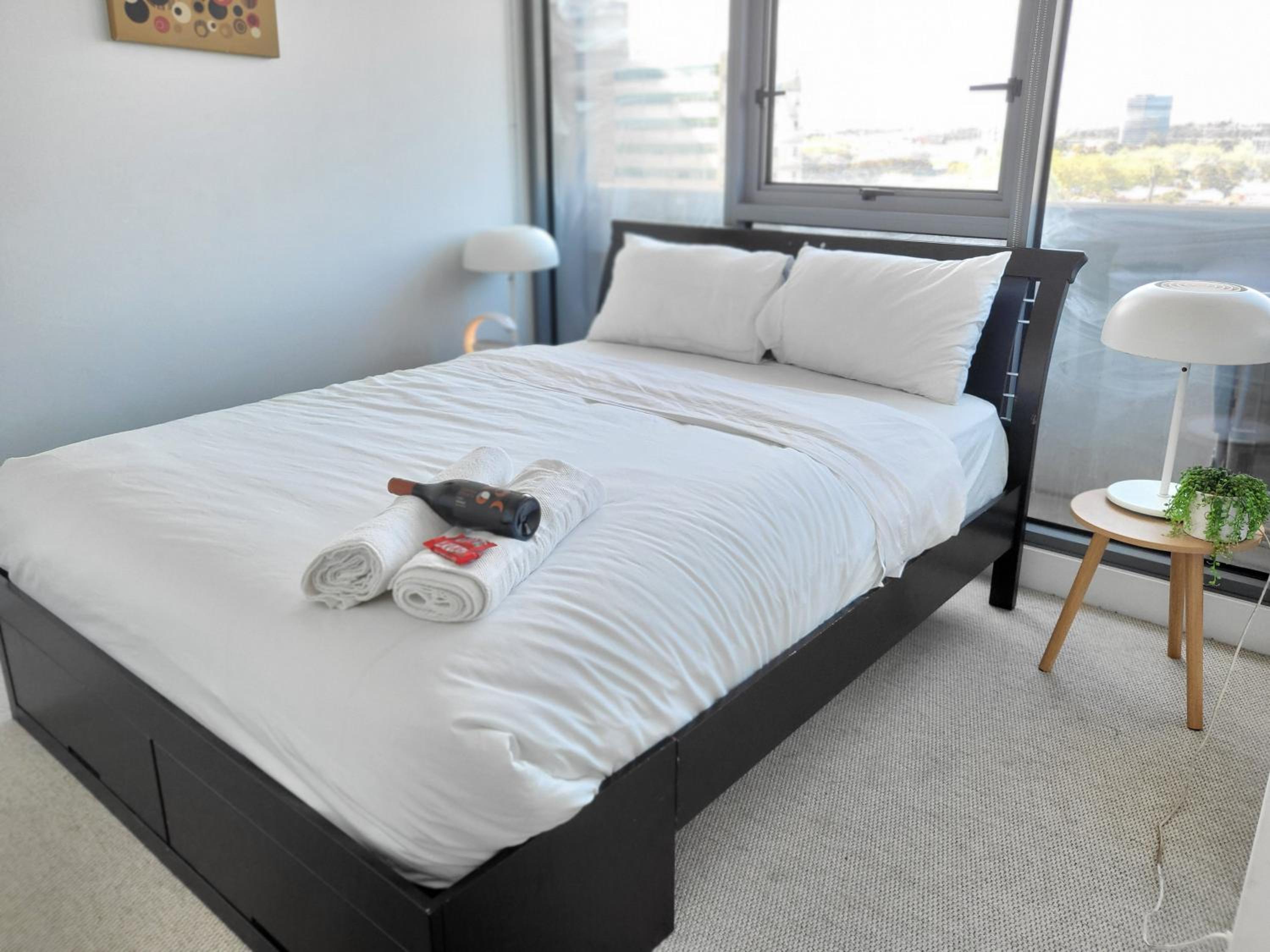 1 BEDROOM STUNNING VIEW APARTMENT