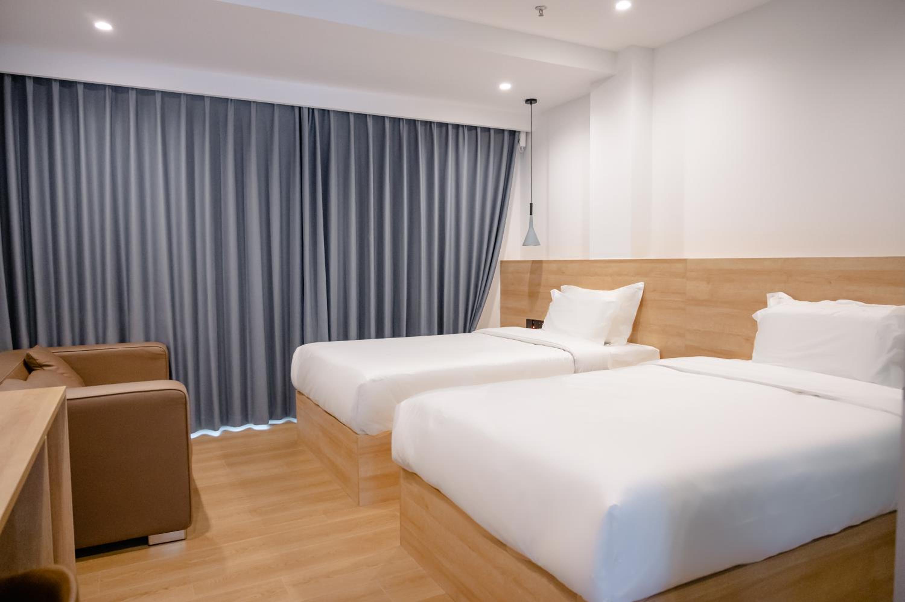 Brandy Manor Wild Luxury B&B - Jinzhai Branch