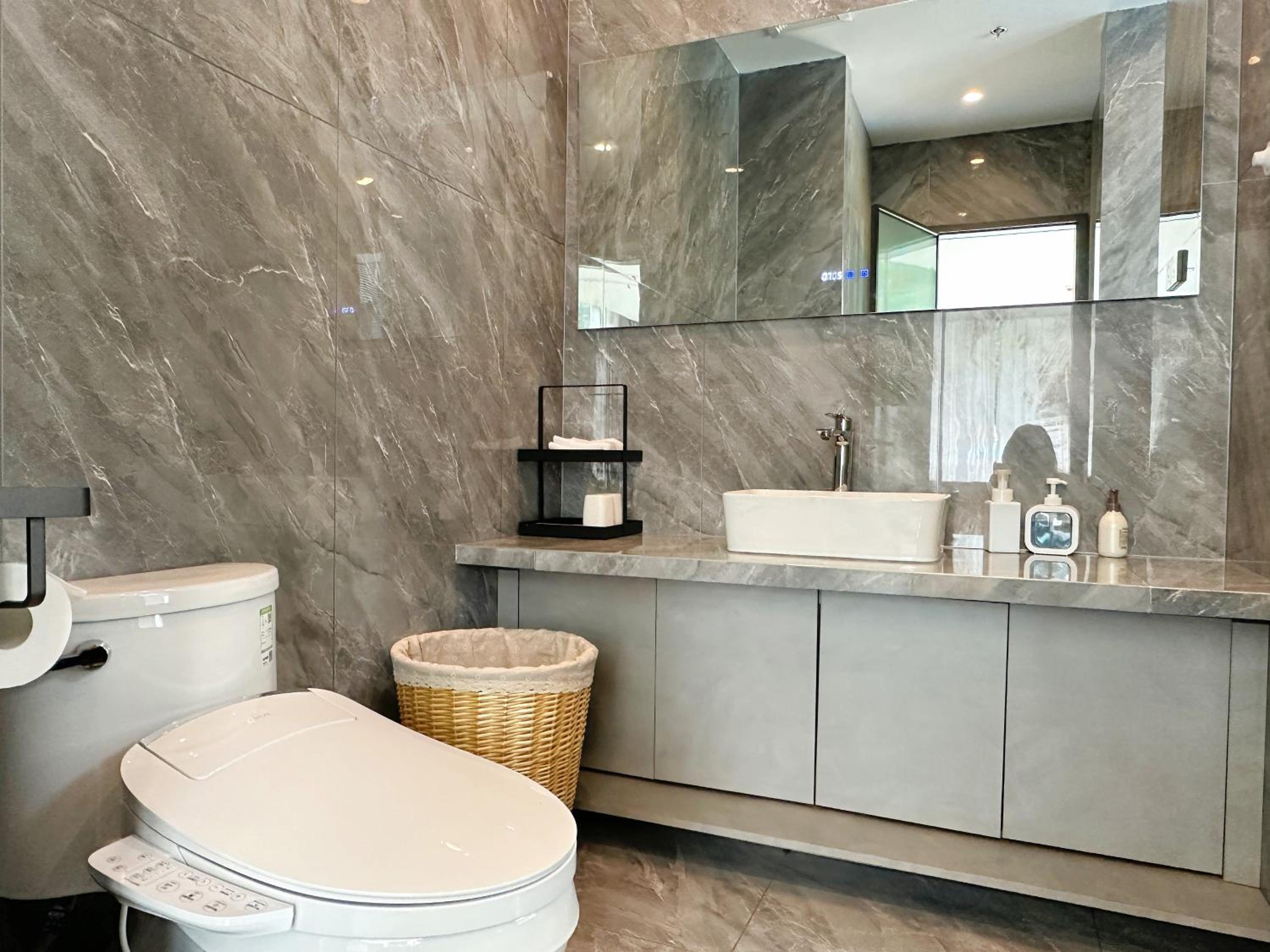 Brandy Manor Wild Luxury B&B - Jinzhai Branch