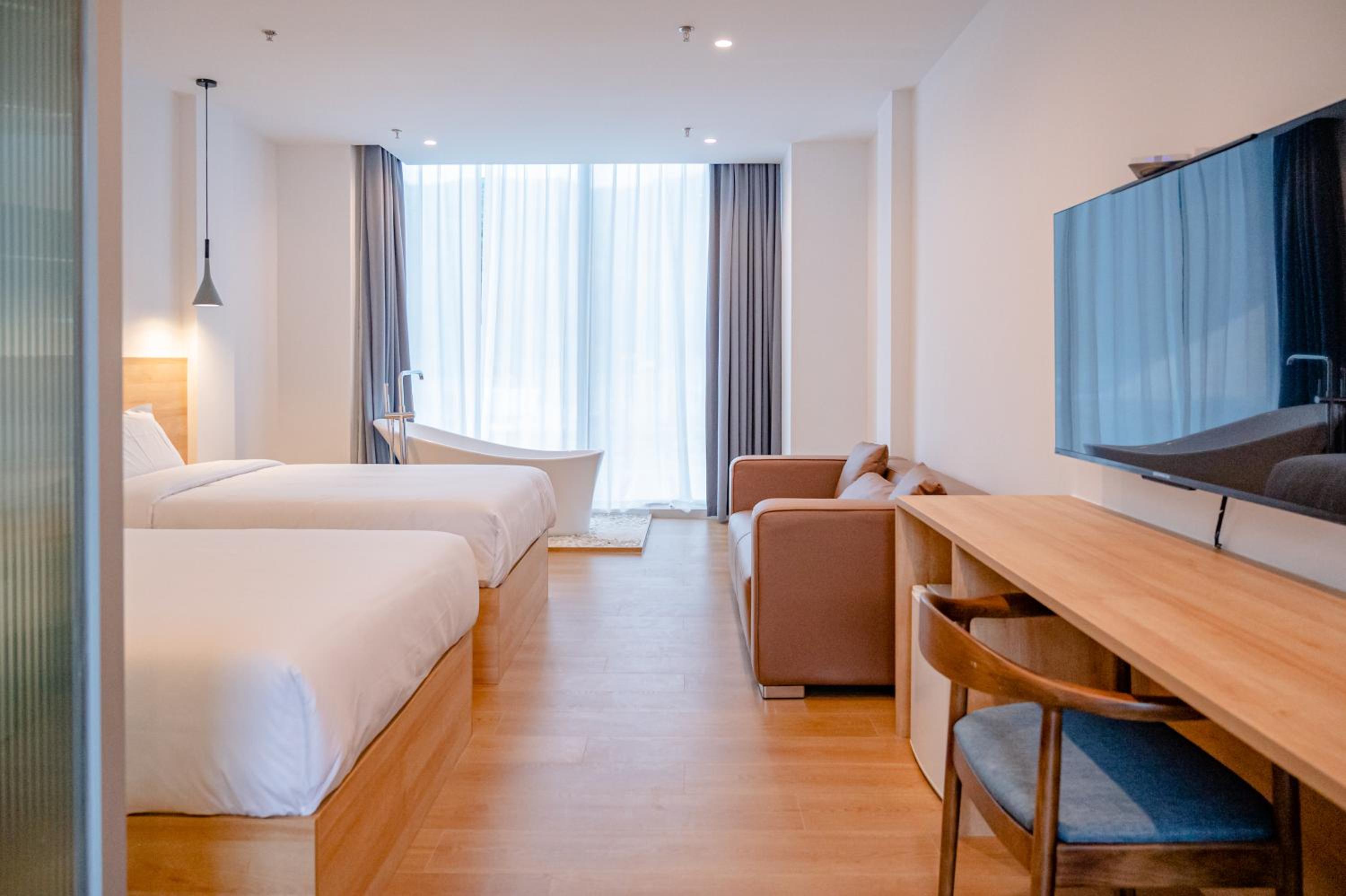Brandy Manor Wild Luxury B&B - Jinzhai Branch
